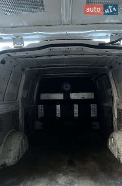 Грузовой фургон Mercedes-Benz Vito 2006 в 