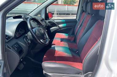 Вантажний фургон Mercedes-Benz Vito 2011 в 