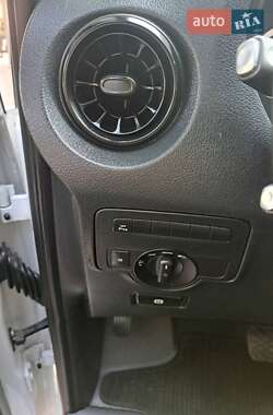 Минивэн Mercedes-Benz Vito 2020 в 