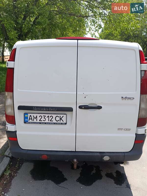 Вантажопасажирський фургон Mercedes-Benz Vito 2010 в Житомирі