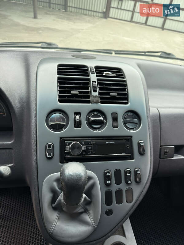 Мінівен Mercedes-Benz Vito 2001 в Охтирці