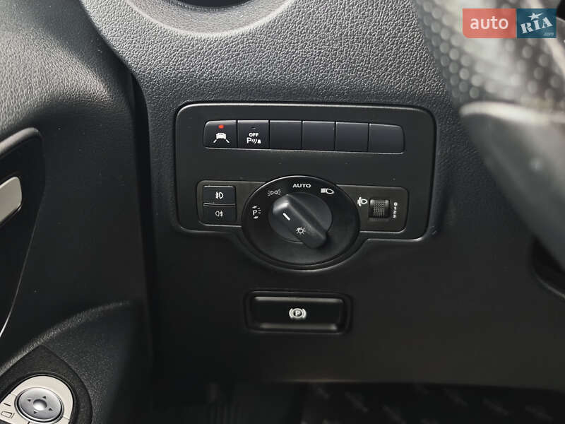Вантажний фургон Mercedes-Benz Vito 2017 в Луцьку