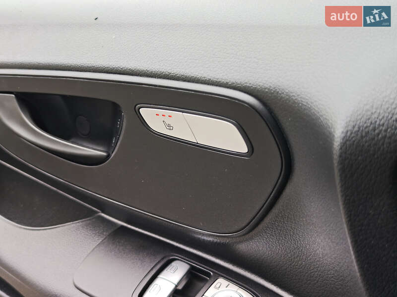 Вантажний фургон Mercedes-Benz Vito 2017 в Луцьку