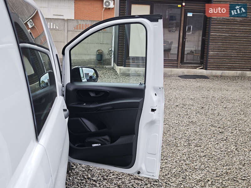 Вантажний фургон Mercedes-Benz Vito 2017 в Луцьку