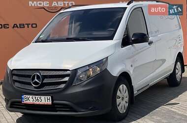 Вантажний фургон Mercedes-Benz Vito 2016 в Рівному