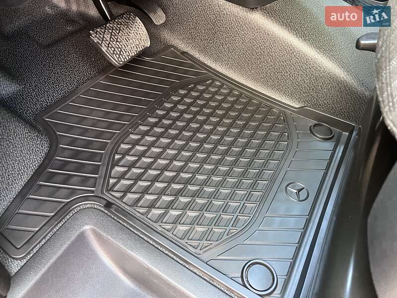 Мінівен Mercedes-Benz Vito 2019 в Івано-Франківську