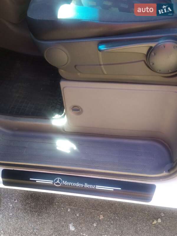 Мікроавтобус Mercedes-Benz Vito 2008 в Кам'янському