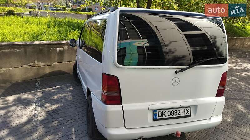 Минивэн Mercedes-Benz Vito 2003 в Сарнах