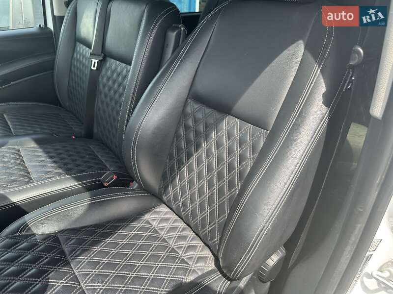 Минивэн Mercedes-Benz Vito 2016 в Черновцах
