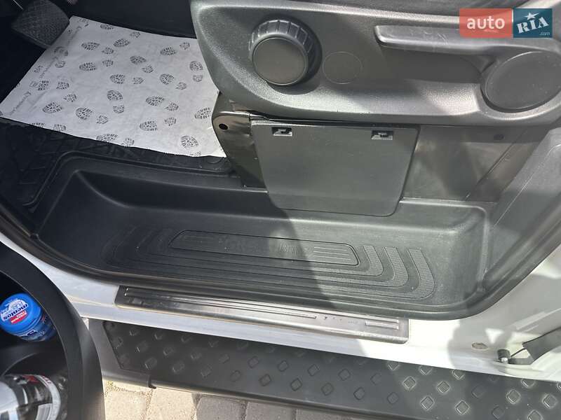 Минивэн Mercedes-Benz Vito 2016 в Черновцах