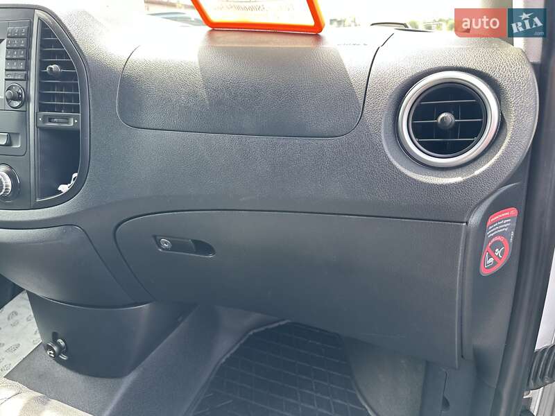 Минивэн Mercedes-Benz Vito 2016 в Черновцах