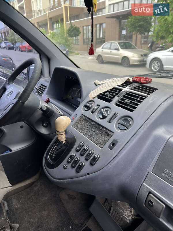 Мінівен Mercedes-Benz Vito 2002 в Києві