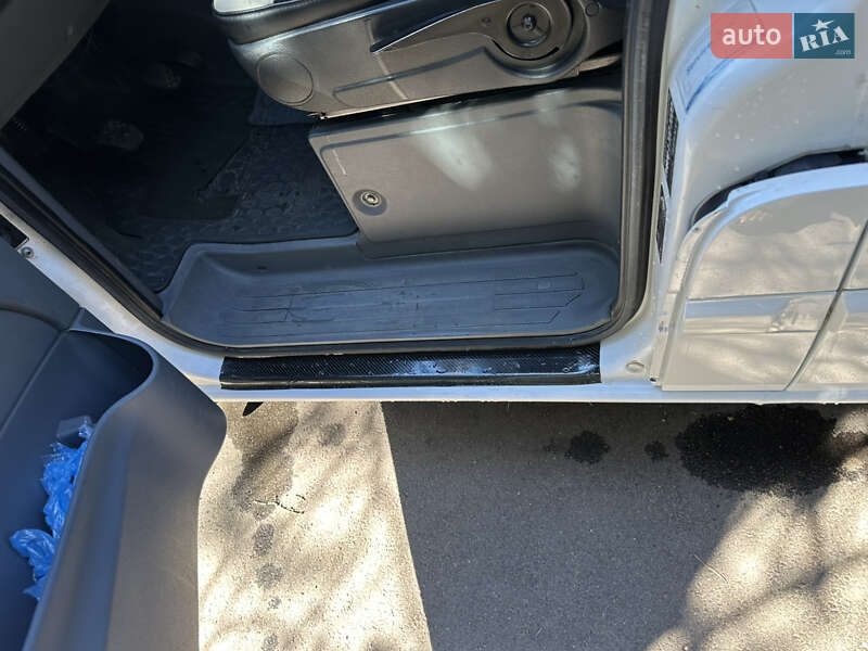 Минивэн Mercedes-Benz Vito 2005 в Калуше