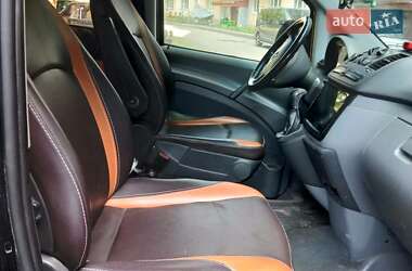 Минивэн Mercedes-Benz Vito 2006 в 