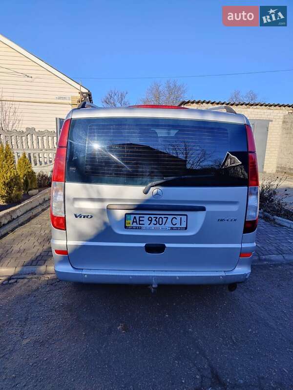 Грузопассажирский фургон Mercedes-Benz Vito 2011 в 