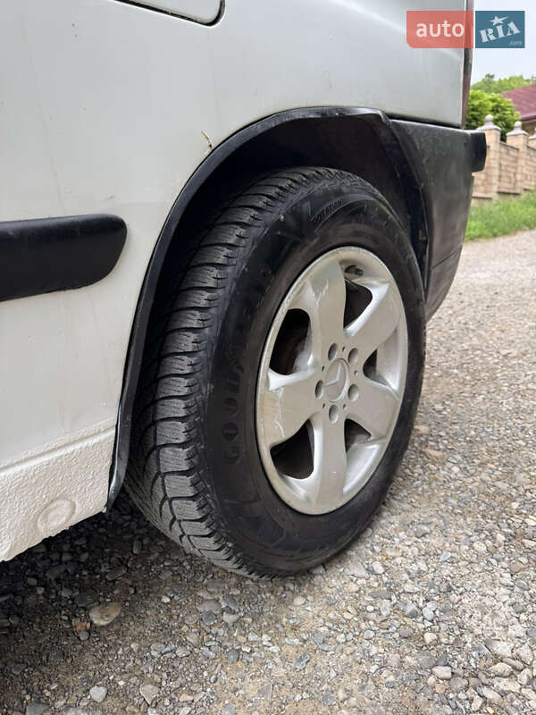 Минивэн Mercedes-Benz Vito 2000 в Черновцах