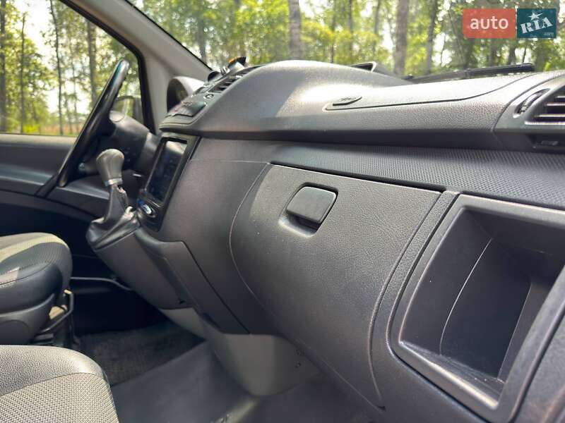 Минивэн Mercedes-Benz Vito 2011 в Ахтырке