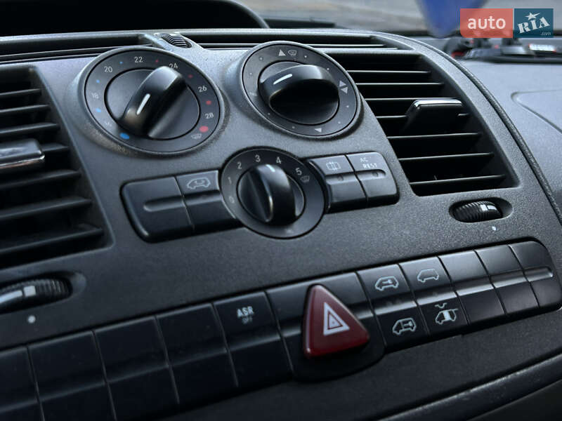 Минивэн Mercedes-Benz Vito 2004 в Николаеве