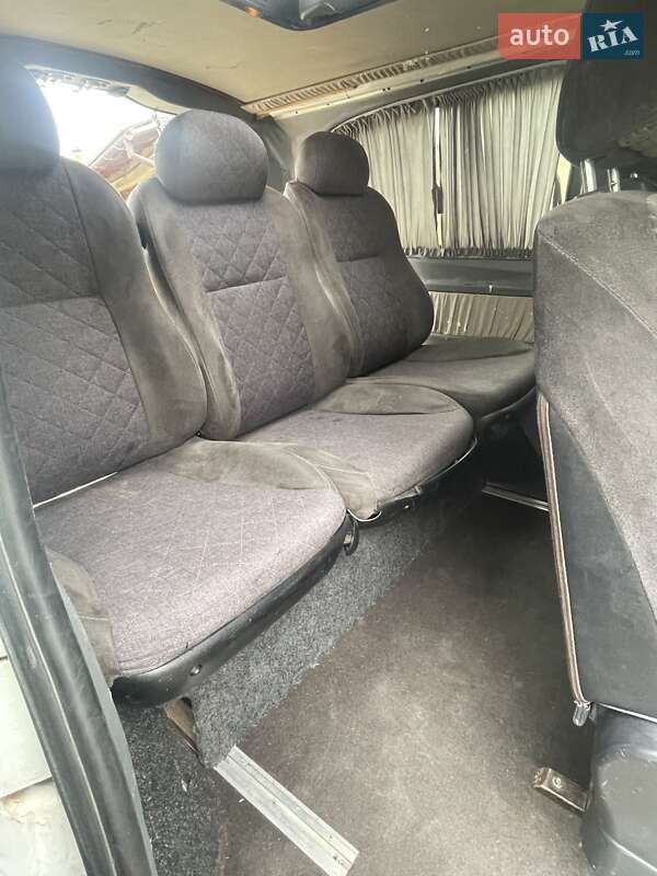 Мінівен Mercedes-Benz Vito 2005 в Снятині