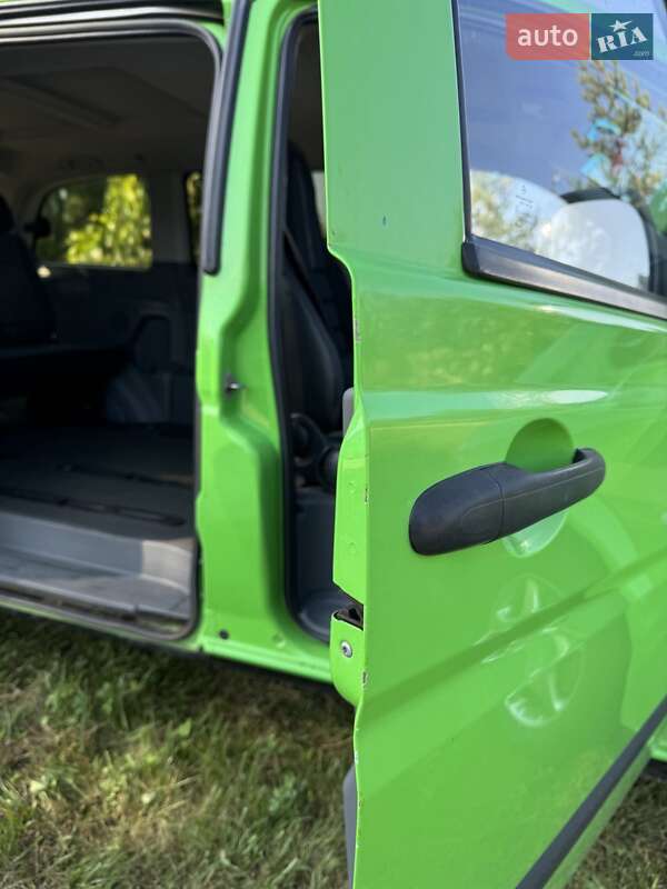 Мінівен Mercedes-Benz Vito 2006 в Новодністровську