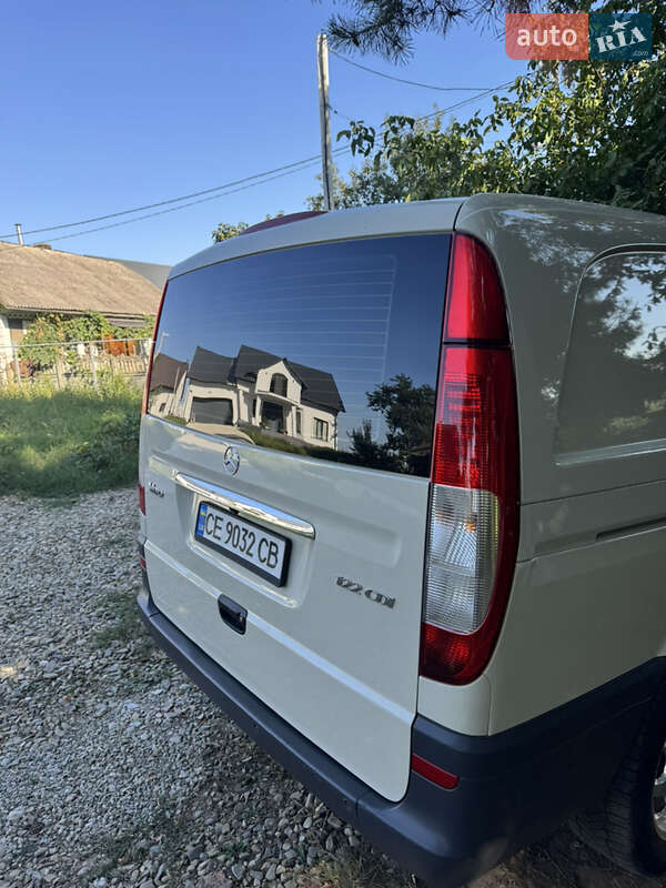 Грузовой фургон Mercedes-Benz Vito 2011 в Черновцах