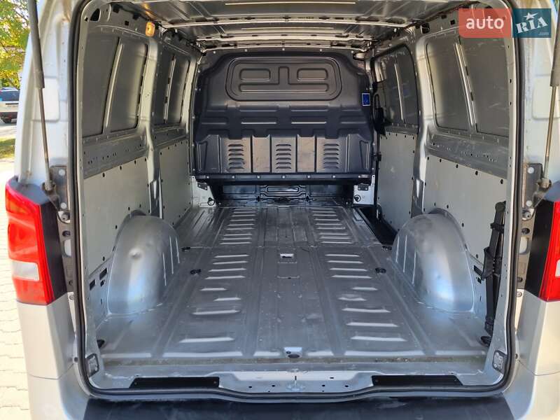 Грузовой фургон Mercedes-Benz Vito 2018 в Черновцах