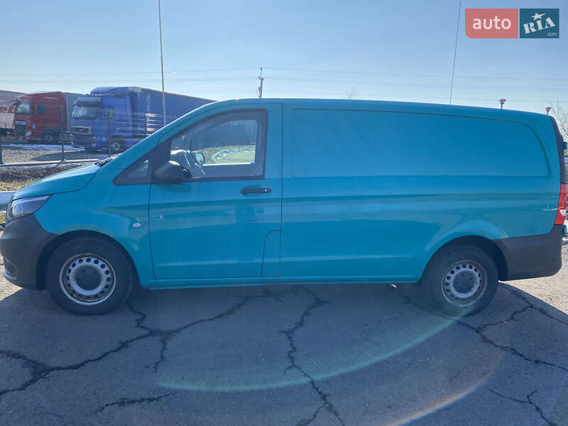 Грузовой фургон Mercedes-Benz Vito 2017 в Ужгороде