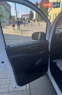 Минивэн Mercedes-Benz Vito 2016 в 