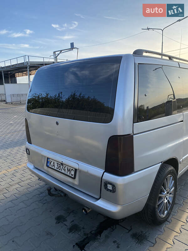 Минивэн Mercedes-Benz Vito 2003 в Буче