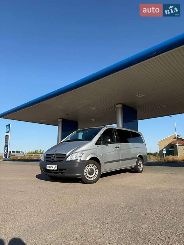 Минивэн Mercedes-Benz Vito 2013 в Хороле