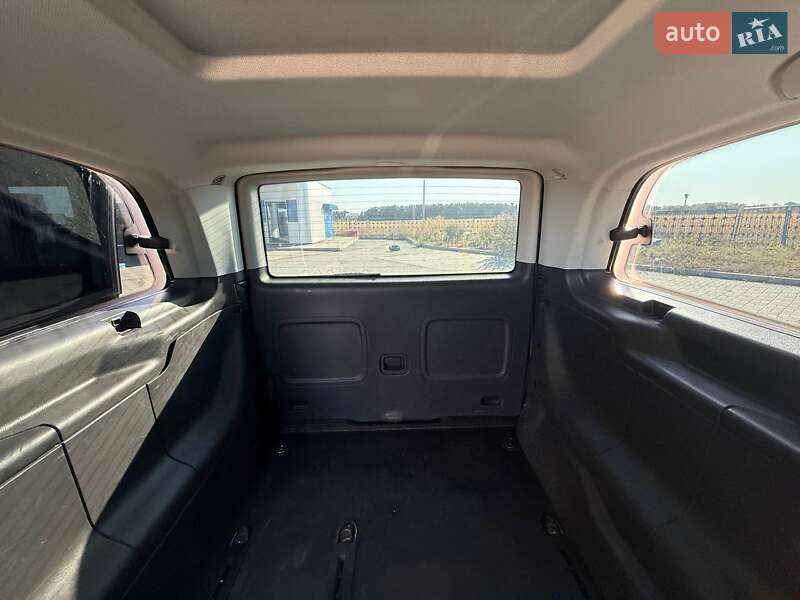 Минивэн Mercedes-Benz Vito 2013 в Хороле