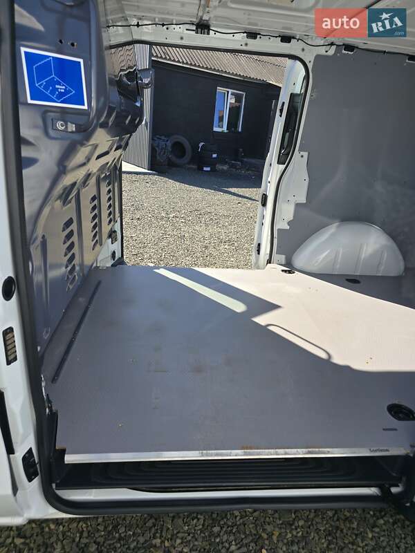 Вантажний фургон Mercedes-Benz Vito 2019 в Луцьку