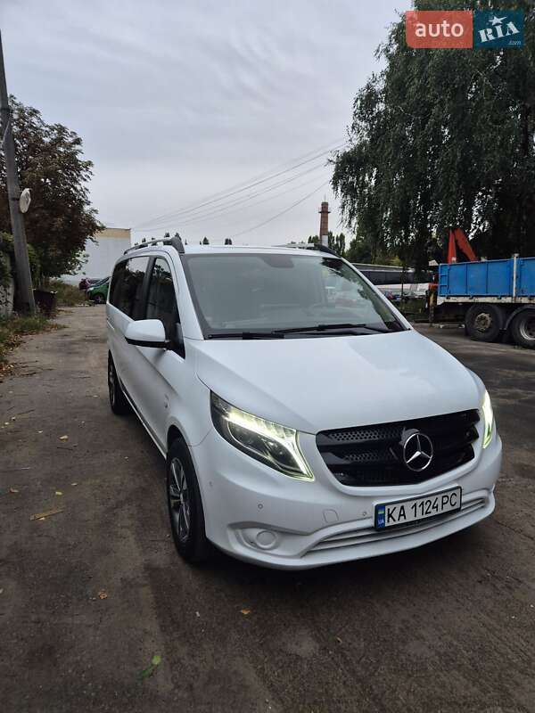 Минивэн Mercedes-Benz Vito 2015 в Киеве