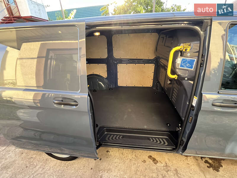 Вантажний фургон Mercedes-Benz Vito 2021 в Львові