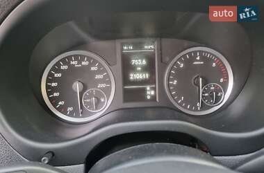 Грузовой фургон Mercedes-Benz Vito 2020 в 