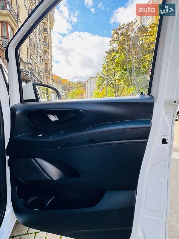Минивэн Mercedes-Benz Vito 2016 в Киеве