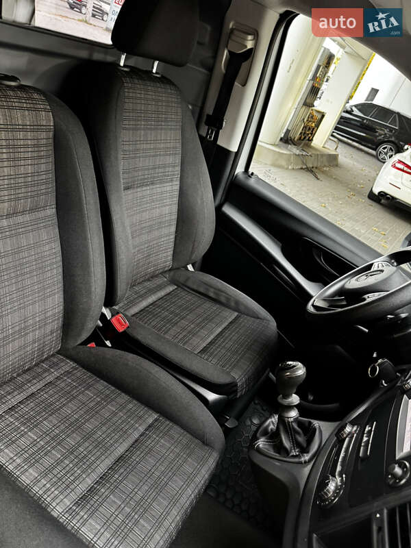 Вантажний фургон Mercedes-Benz Vito 2015 в Дніпрі