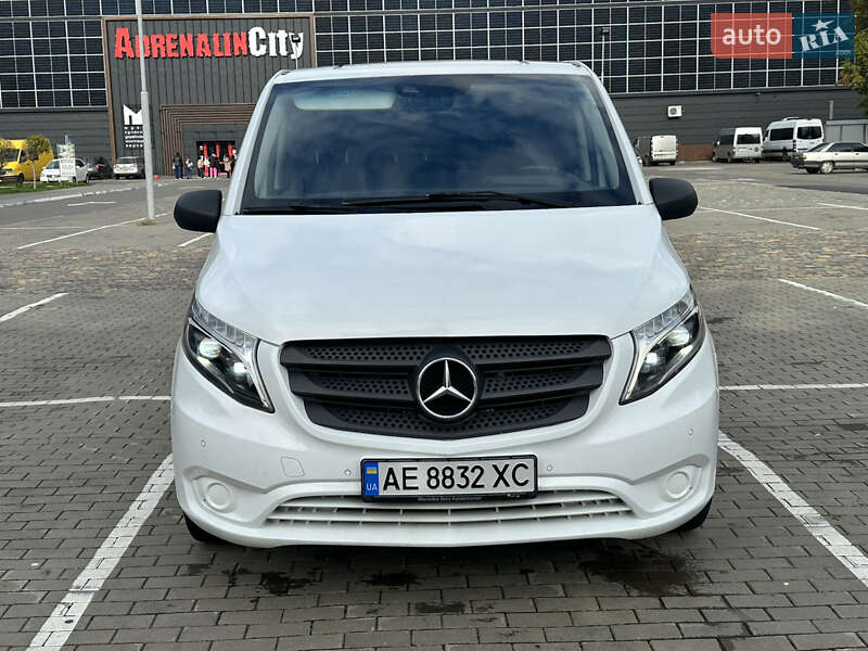 Вантажний фургон Mercedes-Benz Vito 2018 в Луцьку