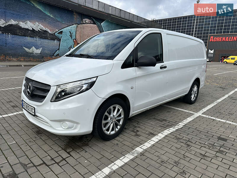 Вантажний фургон Mercedes-Benz Vito 2018 в Луцьку