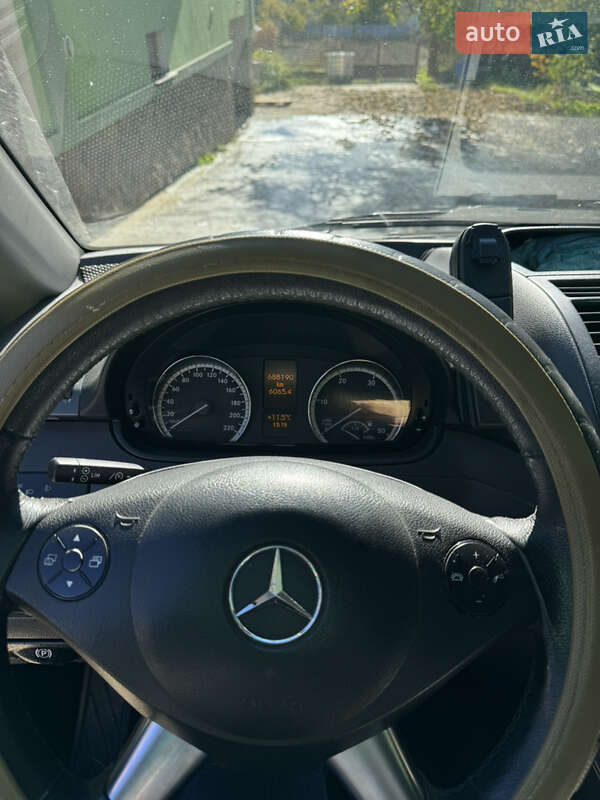 Минивэн Mercedes-Benz Vito 2011 в Киеве фото 6 Минивэн Mercedes-Benz Vito 2011 в Киеве