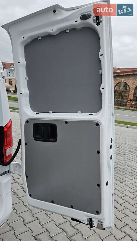 Вантажний фургон Mercedes-Benz Vito 2020 в Бережанах