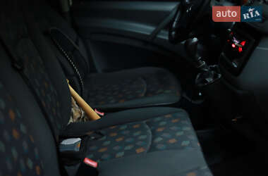 Минивэн Mercedes-Benz Vito 2005 в  фото 19 Минивэн Mercedes-Benz Vito 2005 в
