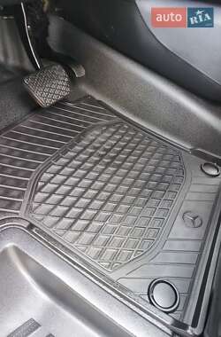 Минивэн Mercedes-Benz Vito 2020 в 