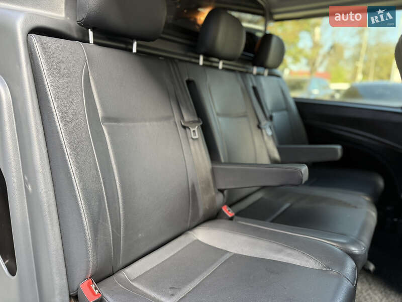 Минивэн Mercedes-Benz Vito 2016 в Черновцах