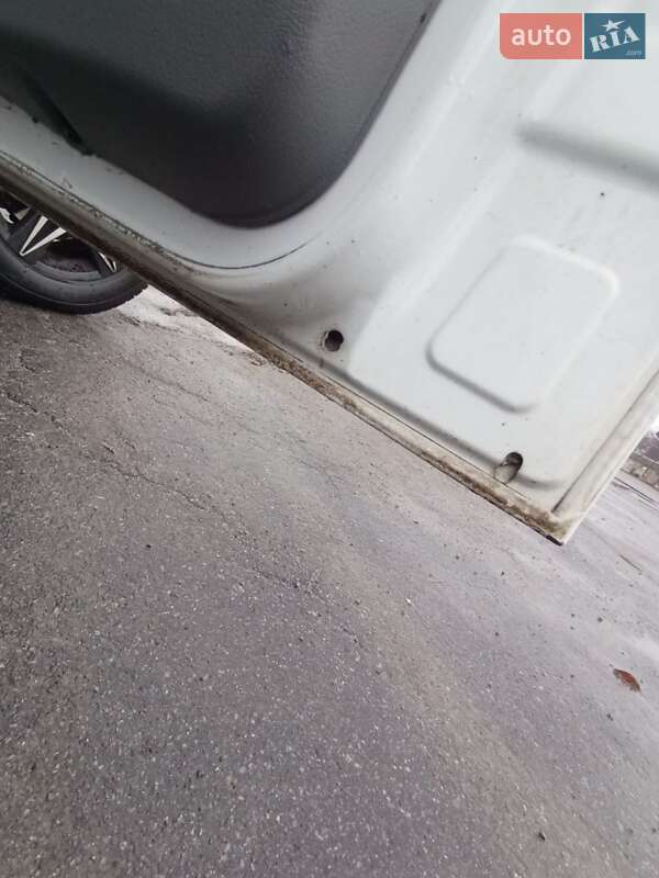 Мінівен Mercedes-Benz Vito 2006 в Новій Ушиці фото 14 Мінівен Mercedes-Benz Vito 2006 в Новій Ушиці