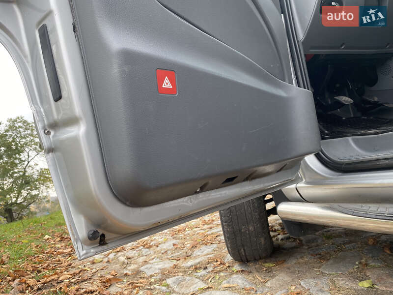 Минивэн Mercedes-Benz Vito 2006 в Корце