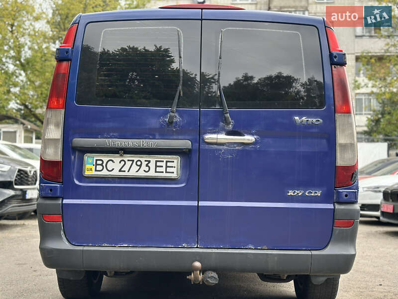Грузовой фургон Mercedes-Benz Vito 2004 в Львове