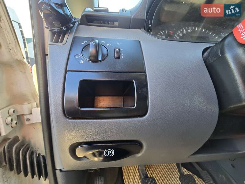 Вантажний фургон Mercedes-Benz Vito 2006 в Первомайську