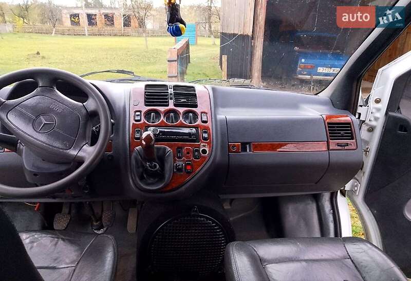 Минивэн Mercedes-Benz Vito 1997 в Олевске