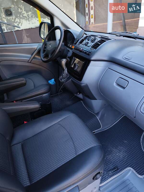 Мінівен Mercedes-Benz Vito 2007 в Хотині